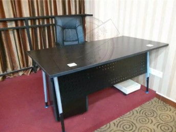 專業辦公家具解決方案 批發定制老板桌、會議折疊培訓桌、辦公電腦桌與學校桌