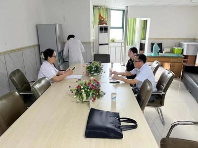 后勤管理處對校醫務室托管服務報名單位進行實地考察